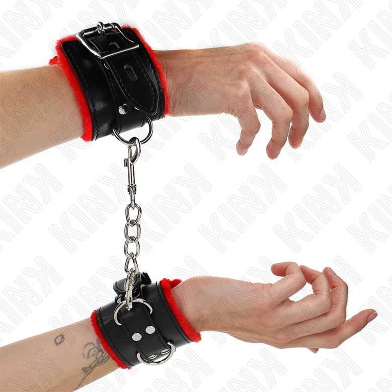 KINK - POLSBANDJES GEVOERD MET RODE VIERKANTE GATEN EN VERSTELBARE ZWARTE BAND 17-29 CM X 6 CM