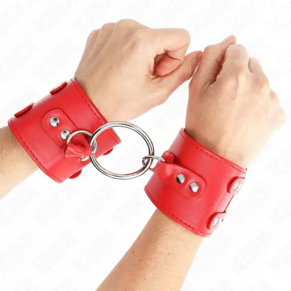 KINK - VASTE POLSBANDJES MET RING EN STUDS ROOD VERSTELBAAR 17-22 CM X 6,5 CM