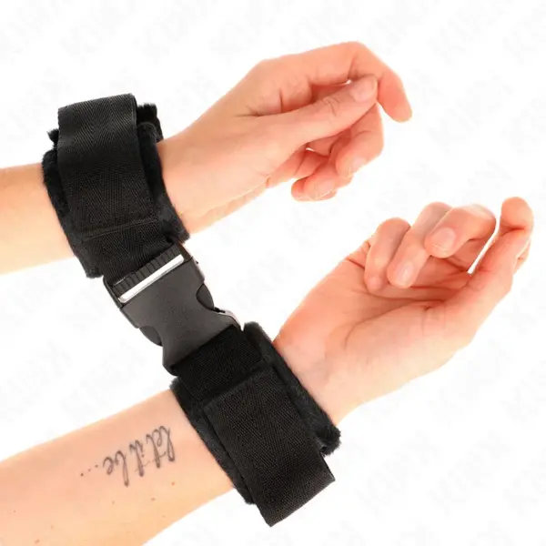 KINK - ZWARTE NYLON POLSBANDJES MODEL 1 VERSTELBAAR 25-35 CM X 6 CM