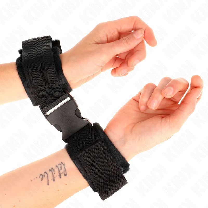 KINK - ZWARTE NYLON POLSBANDJES MODEL 1 VERSTELBAAR 25-35 CM X 6 CM