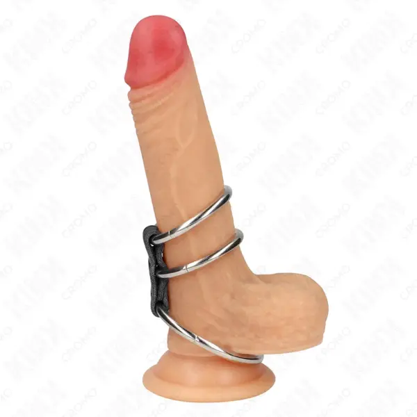 KINK - DRIEVOUDIGE METALEN PENISRING 3,7 CM TOT 5 CM VERBONDEN MET LEER