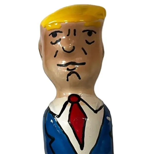 CONDOMERIE - HANDBESCHILDERDE NIEUWIGHEID CONDOOMS GRUMPY TRUMP